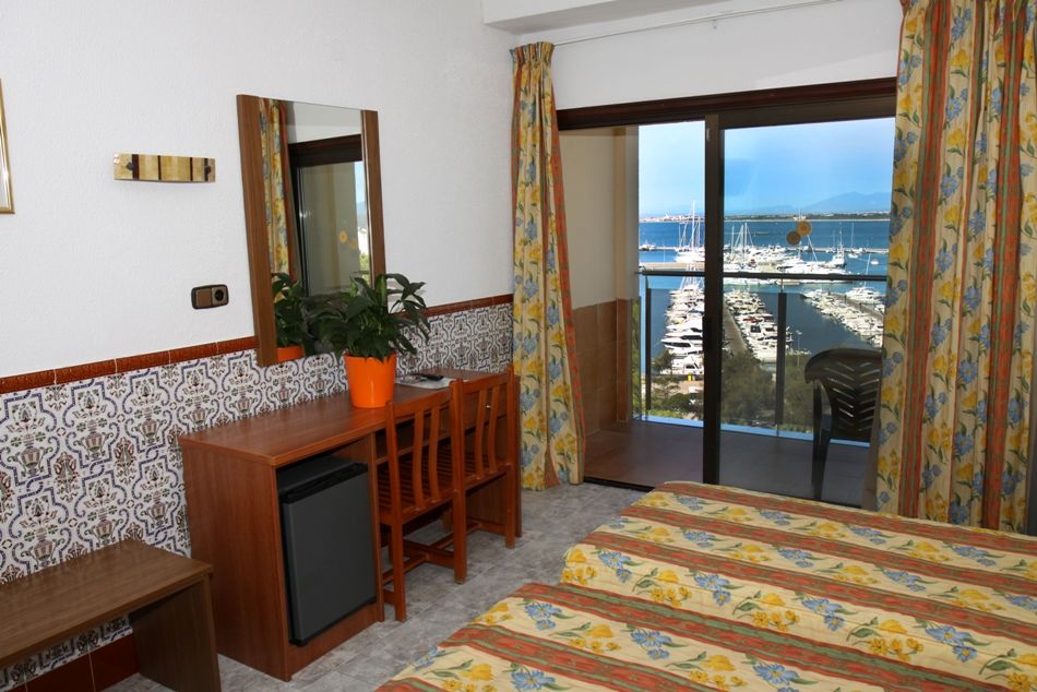 Hotel Univers Roses Luaran gambar