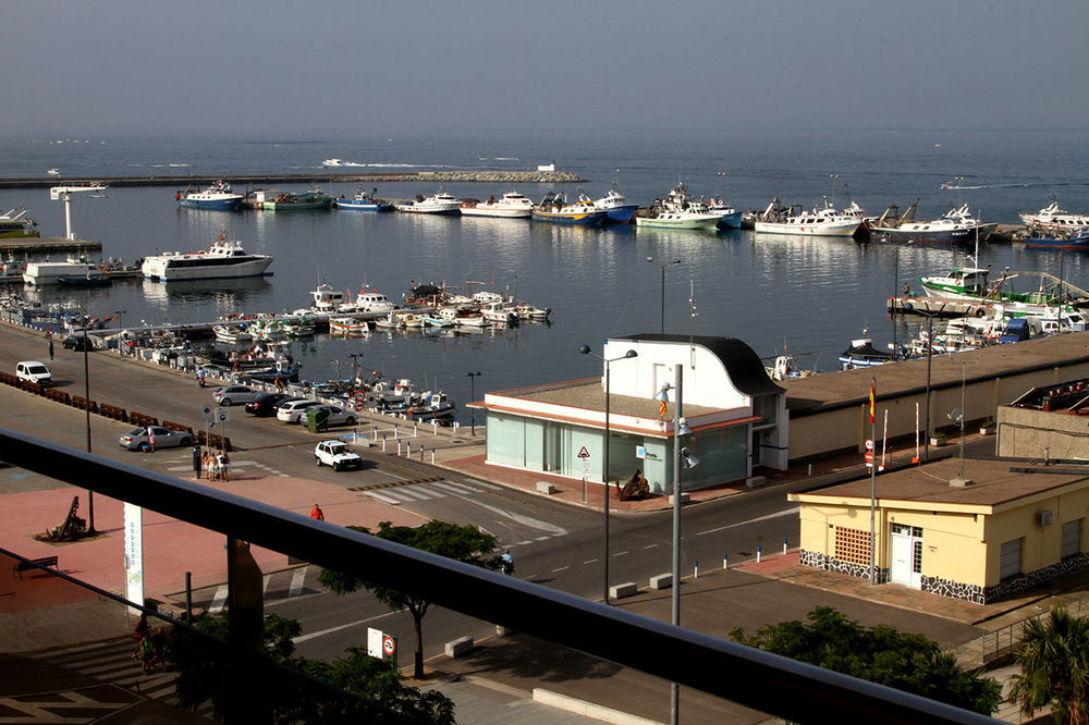 Hotel Univers Roses Luaran gambar