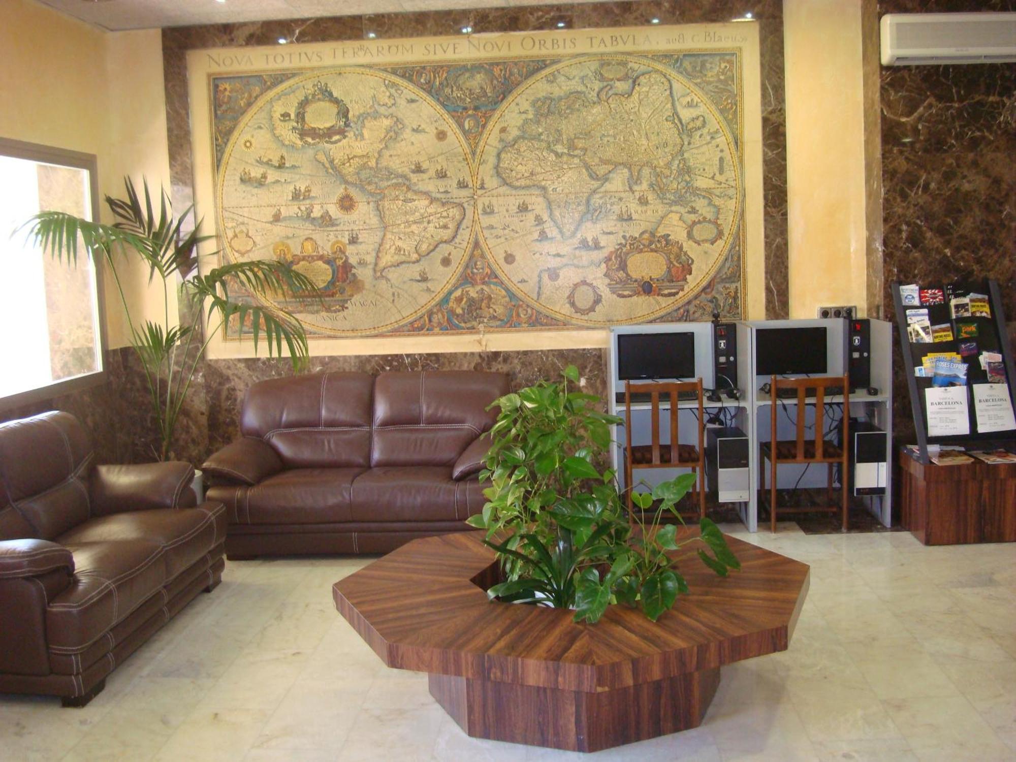 Hotel Univers Roses Luaran gambar