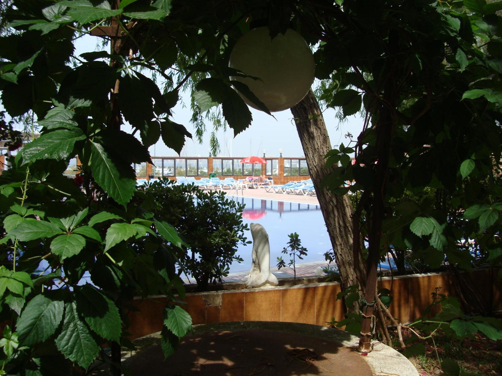 Hotel Univers Roses Luaran gambar